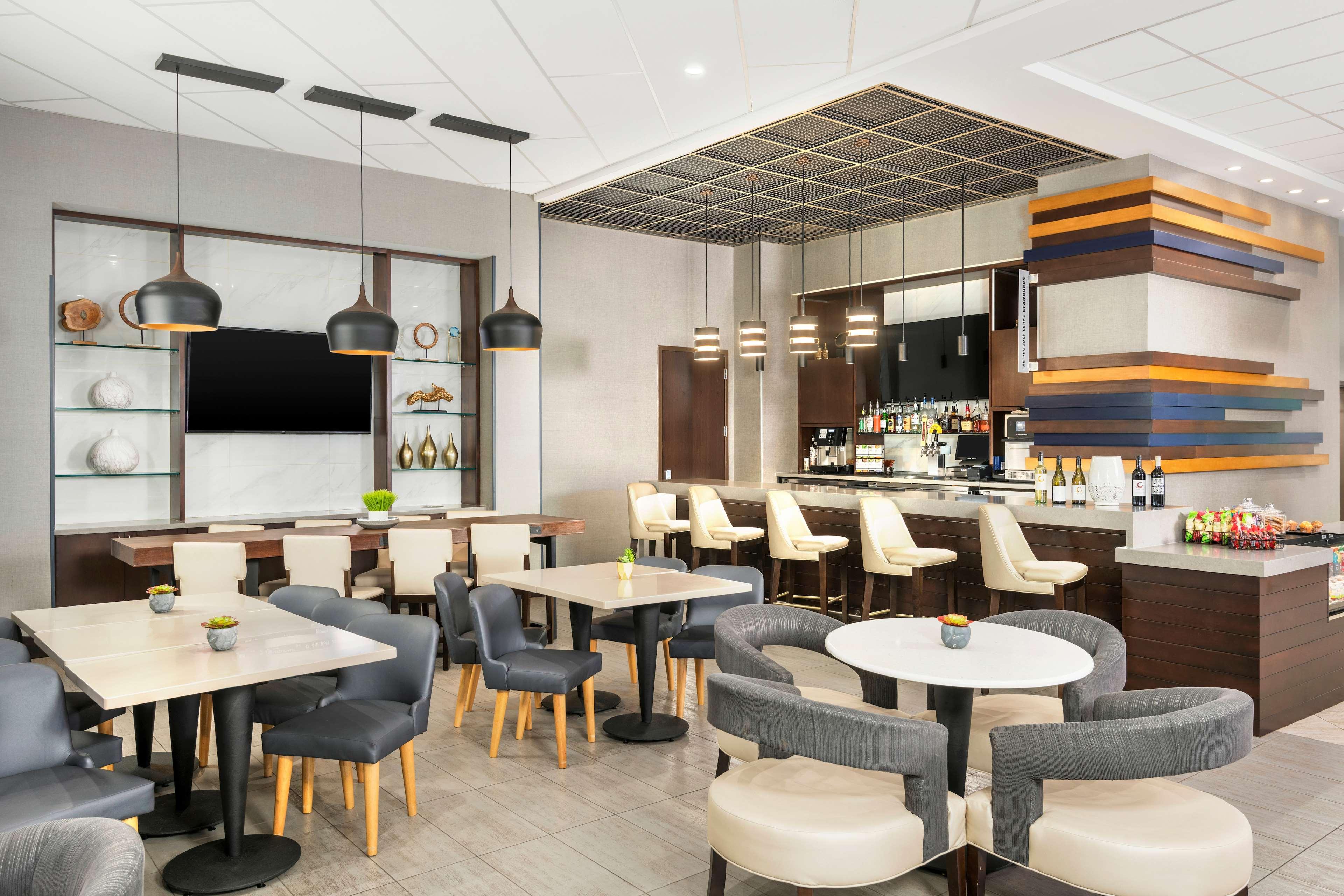 Hyatt Place Greenville Downtown מראה חיצוני תמונה